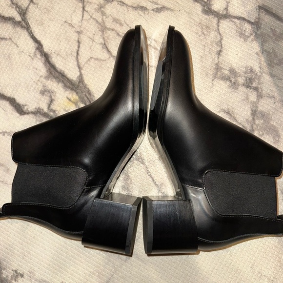 NWOT Everlane Women’s black leather ankle heeled boots booties 5 - Picture 9 of 14